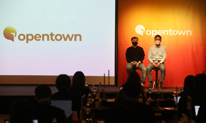 "AI부캐가 친구도 만들고 돈도 번다"... 소셜AI 메타버스 ‘오픈타운’ 정식 론... - 뉴스 썸네일 이미지