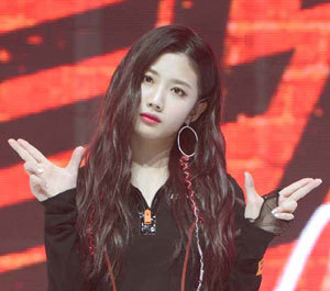 카리스마 넘치는 체리블렛 유주