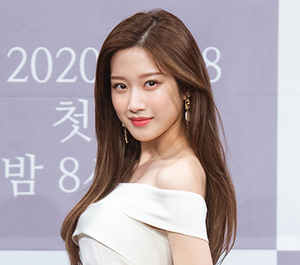 문가영 '시크한 매력'