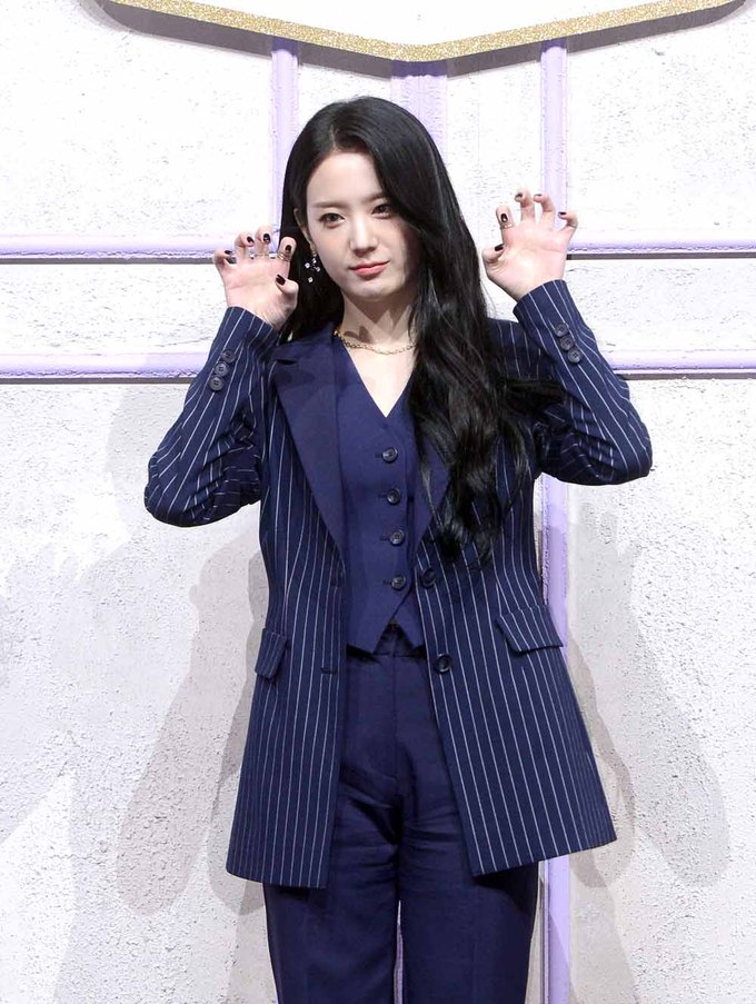 [SW포토]프로미스나인 장규리,'앙!'