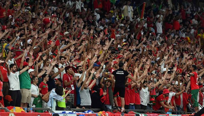 [SW포토]손 들고 응원하는 모로코 응원단