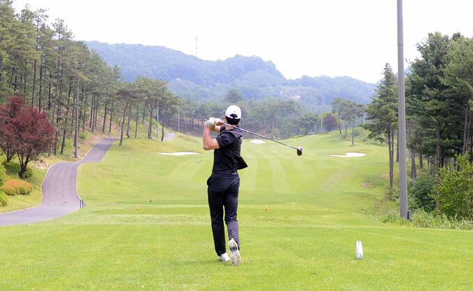 [SW포토]곽태휘의 시원한 티샷