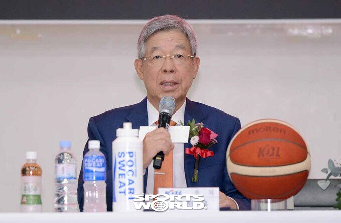 [SW포토]인사말하는 KBL 김희옥 총재