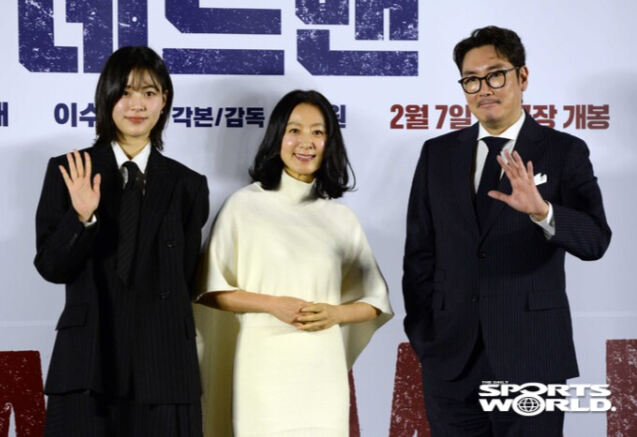 [SW포토] 김희애-이수경-조진웅, 영화 '데드맨' 많은 사랑과 관심을 부탁해요