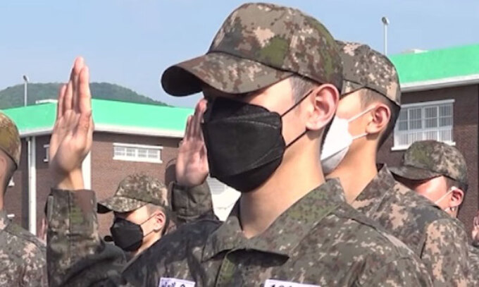 NCT 태용, 입대 근황…'소대장 훈련병'