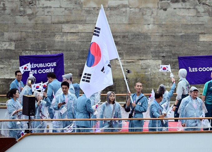 대한민국을 북한으로 소개...파리올림픽 개회식 사고, 대한체육회는 상황 파악 중