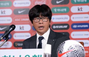 [SW포토]한국 여자축구국가대표팀 신상우 감독