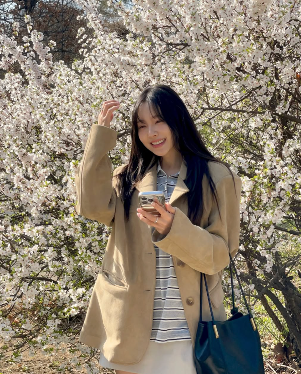 ‘암투병 고백’ 이솔이, ‘♥박성광’과 벚꽃 데이트 근황 “포기마세요 친구들”