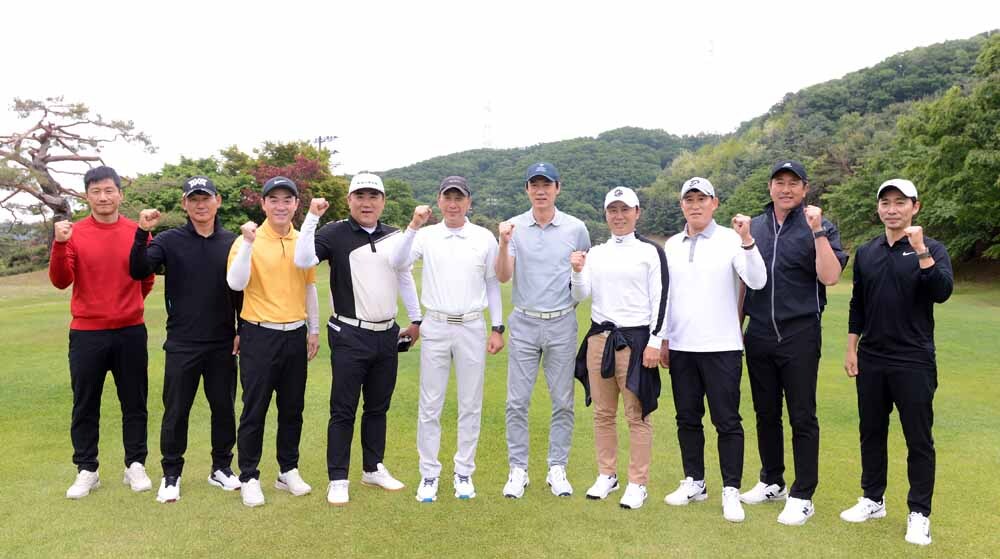 [SW포토]2025 축구인 골프대회에서 만나 감독들