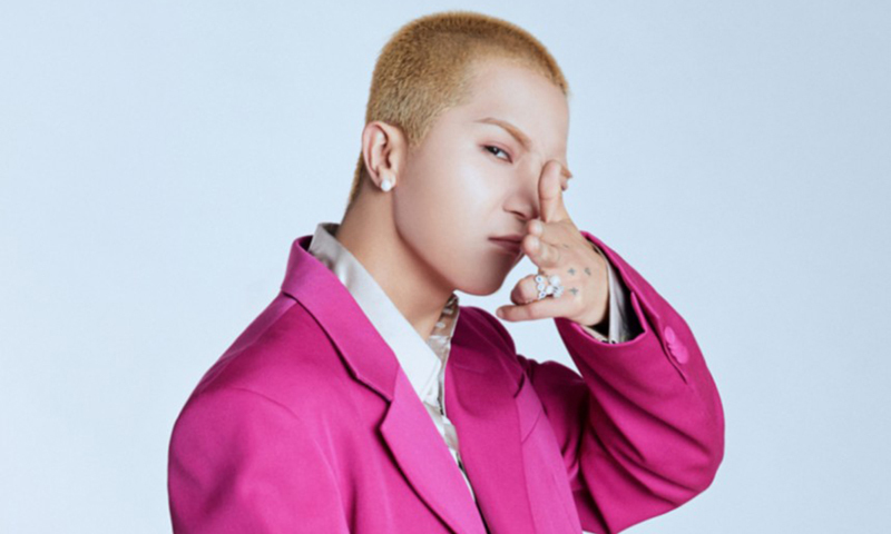 '복무 시간 근무지 이탈' 송민호, 검찰 송치