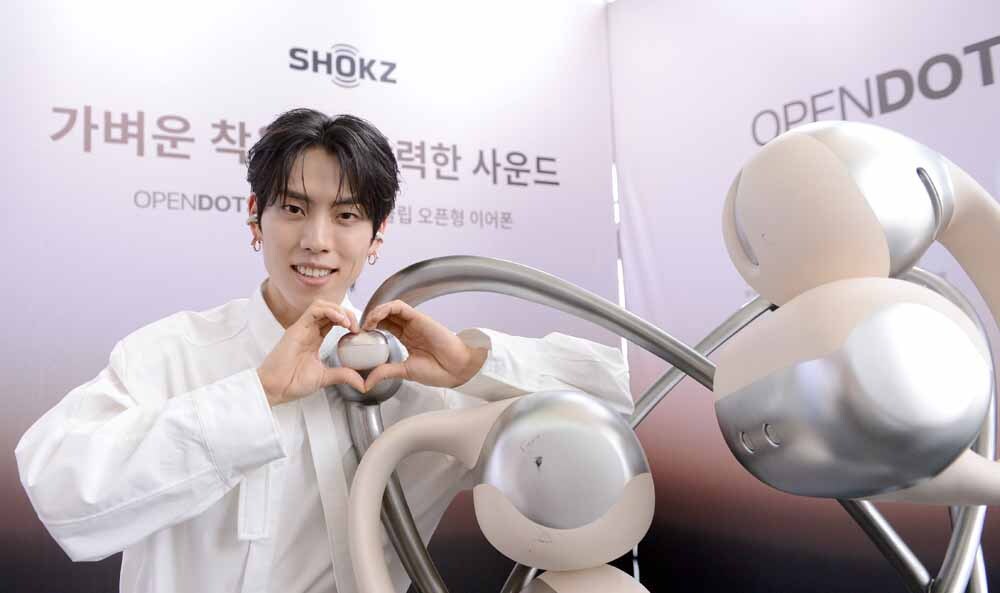 [SW포토]가수 장동우,'역시 프로'