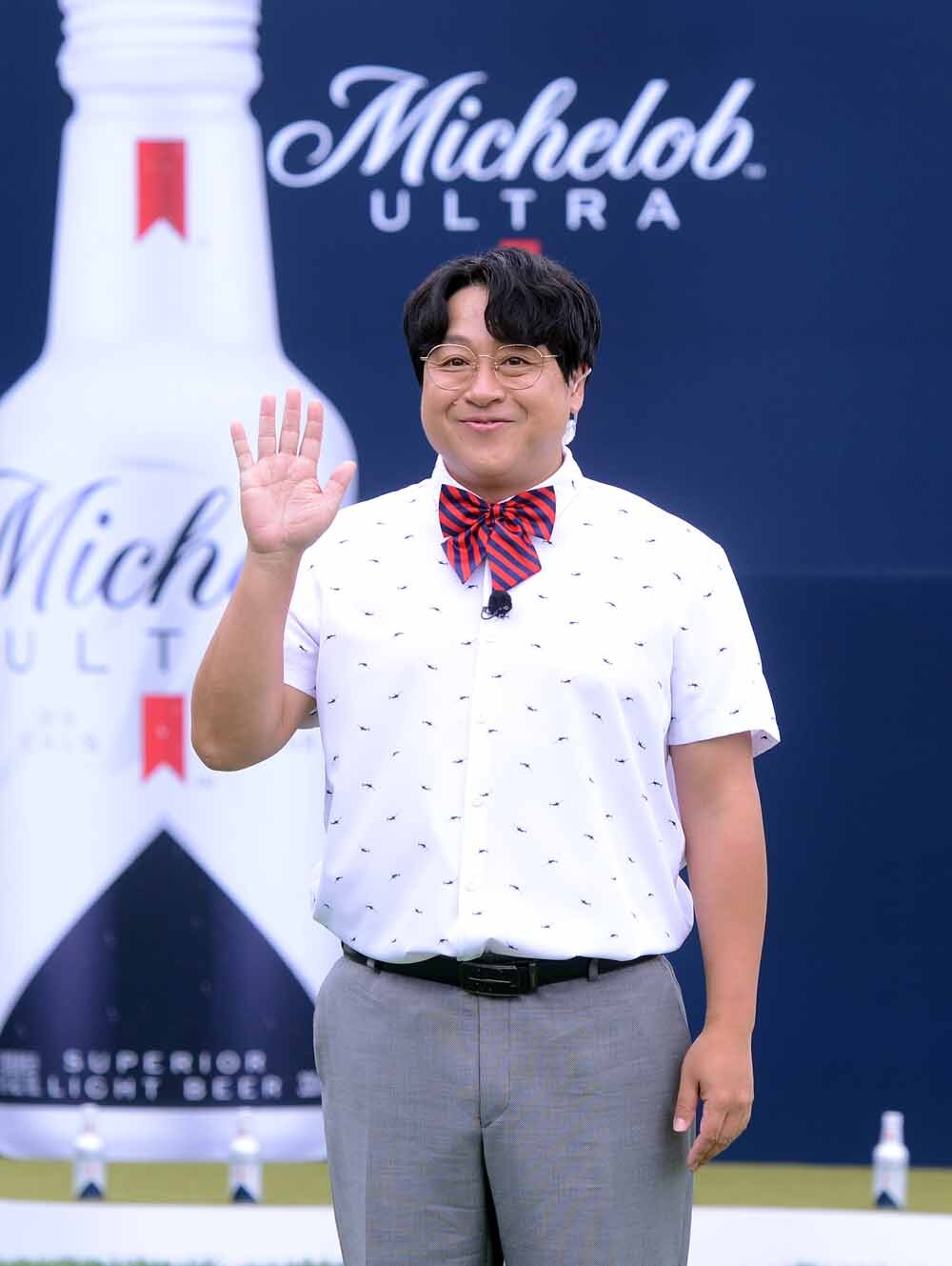 [SW포토]방송인 허준,'울트라 홀 챌린지' 왔어요