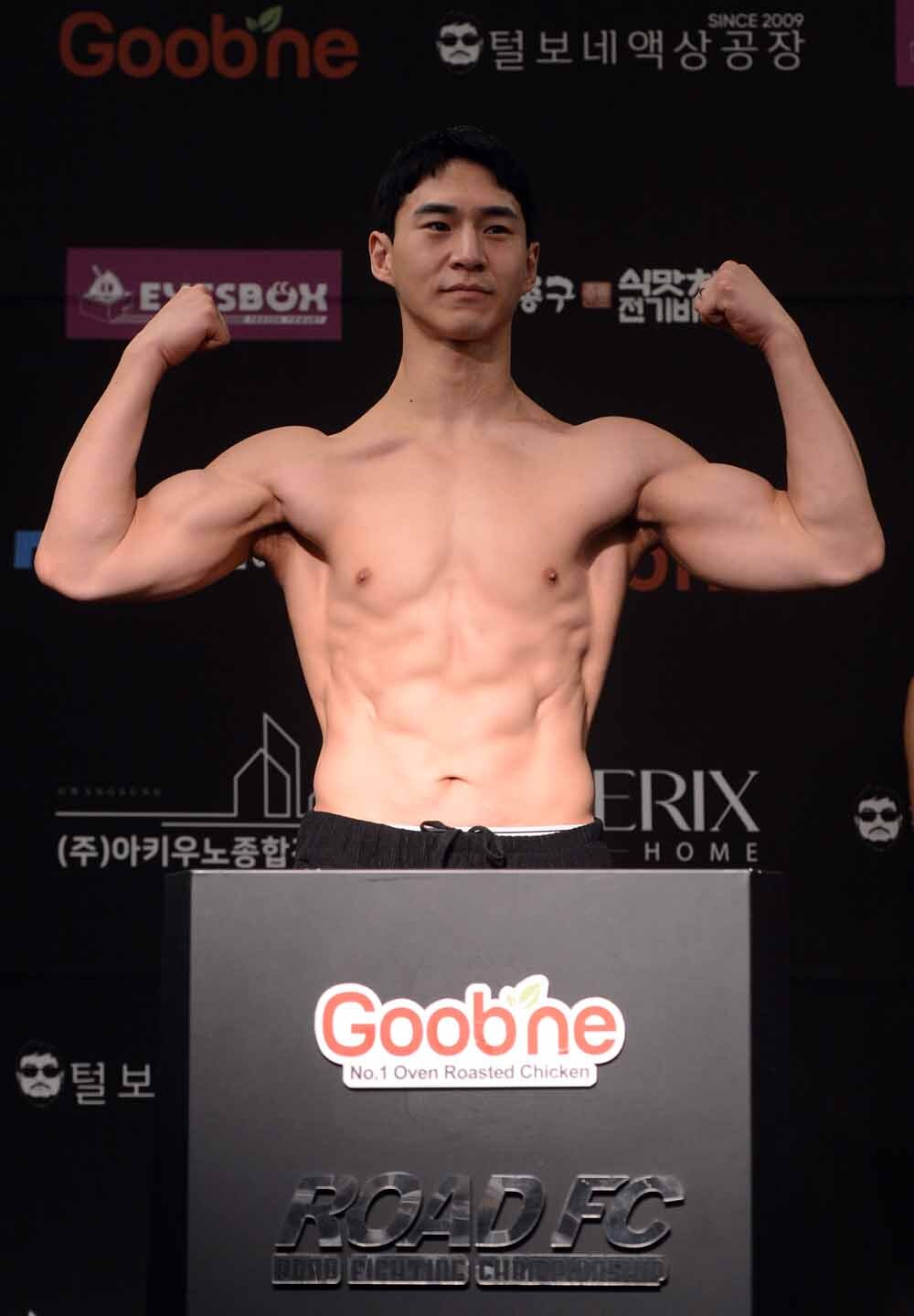 [W포토]조각상 몸매 밴쯔