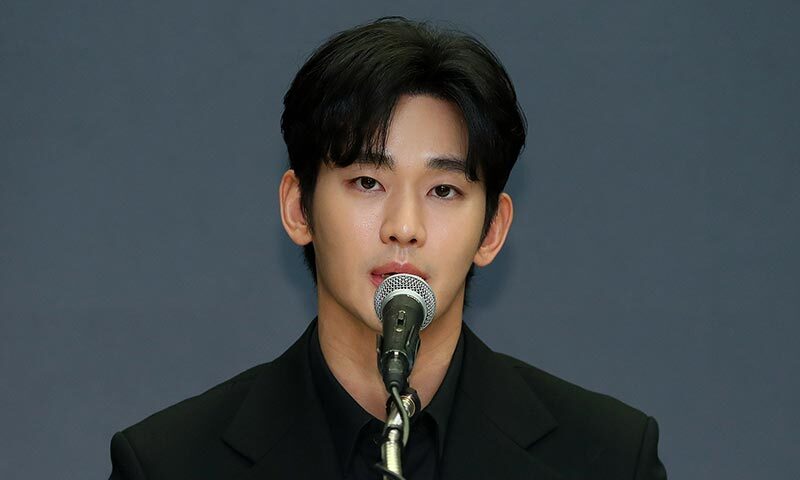 경찰, ‘故김새론 의혹’ 김수현 측 조사