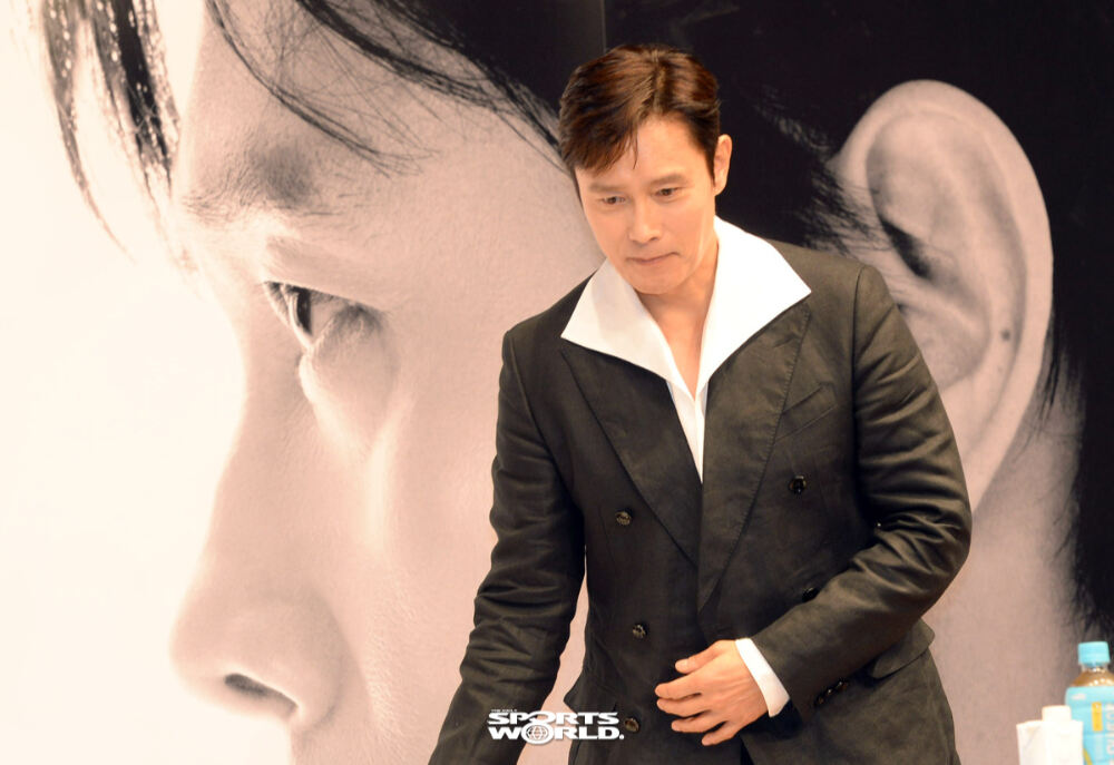 자리 착석하는 배우 이병헌[SW포토]