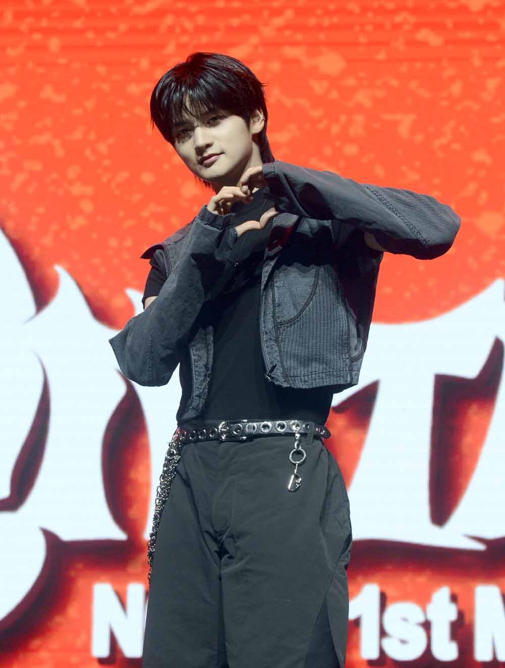 [SW포토]나우즈 시윤의 손하트