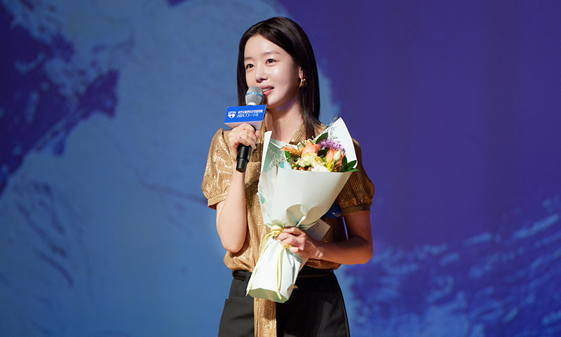 한선화, '교생실습' 일냈다…BIFAN 배우상 수상