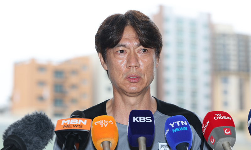 “즐거운 마음으로” 한일전 앞둔 홍명보 감독의 주문