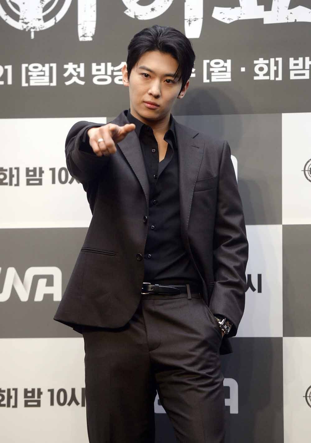 [SW포토]악역으로 연기 시작하는 덱스