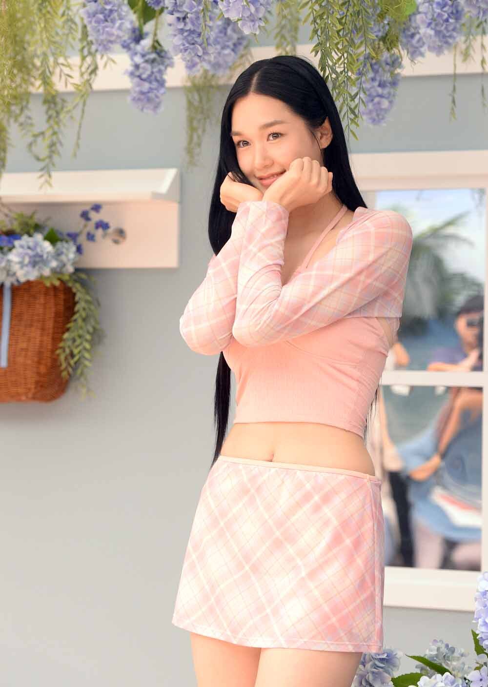 [SW포토]이수현,'해변으로 가요!'