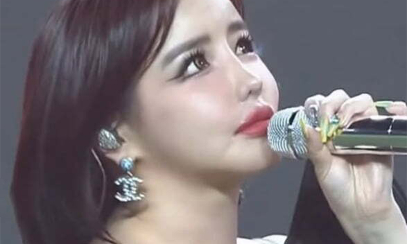 박봄, 건강 회복 후 '손흥민 고별전' 무대