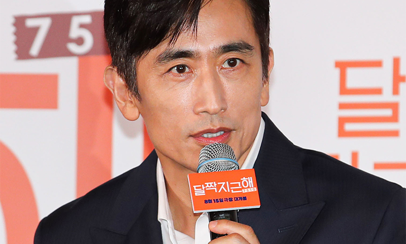 배우 차인표, 황순원문학상 신진상 수상