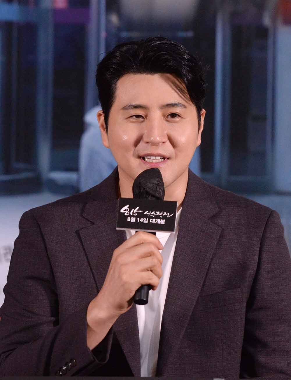 [SW포토]배우 장희웅,'자리가 중요합니다'