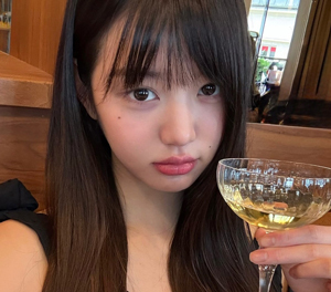 장원영, 완성형 미모 인증