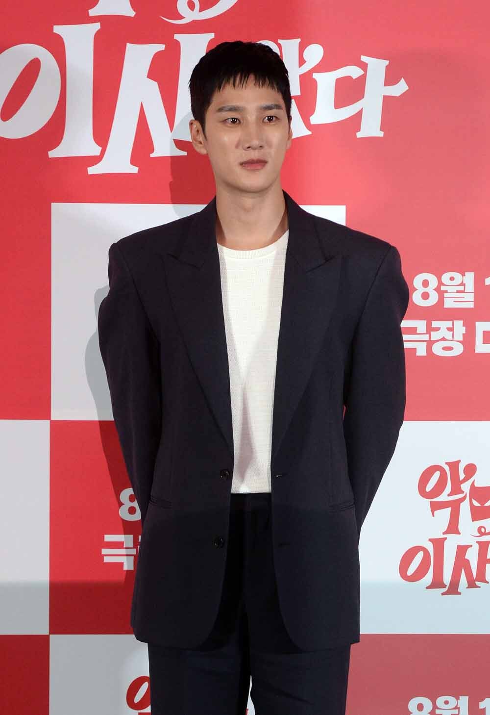 [SW포토]악마의 마음도 녹이는 안보현