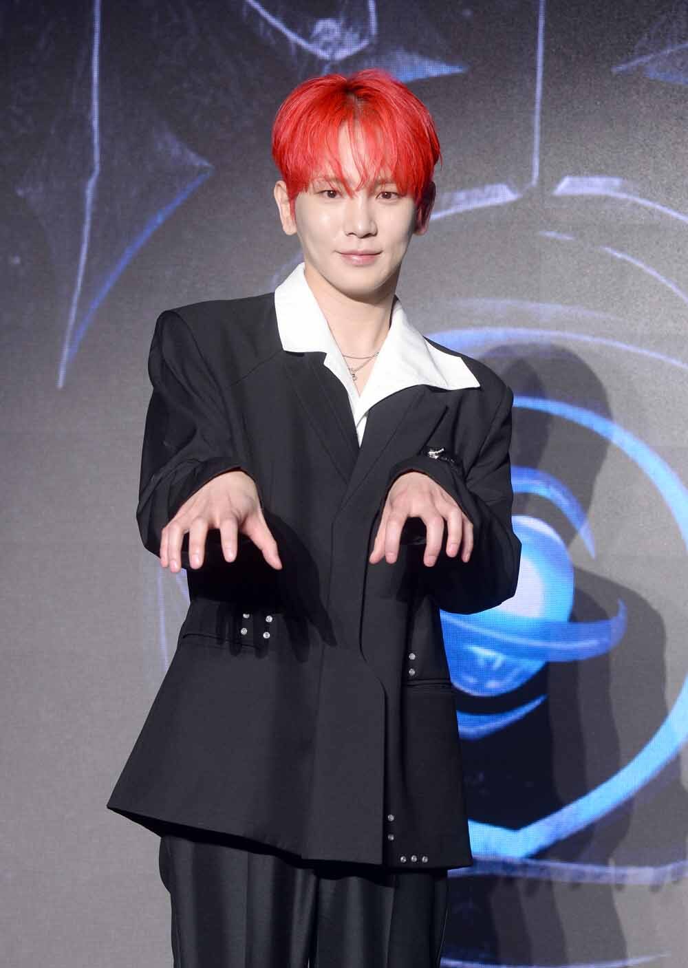 [SW포토]가수 키,'헌터로 돌아오다'