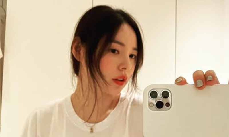 민효린, '써니' 재회 불참…완전체는 없었다