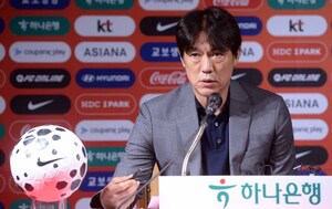 [SW포토]한국축구대표팀, 카스트로프 합류