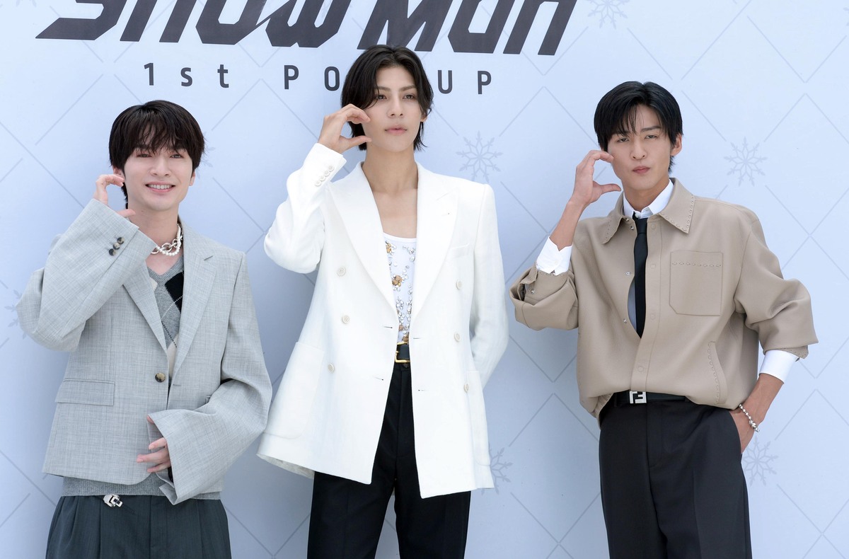 볼하트 날리는 스노우맨 [SW포토] 