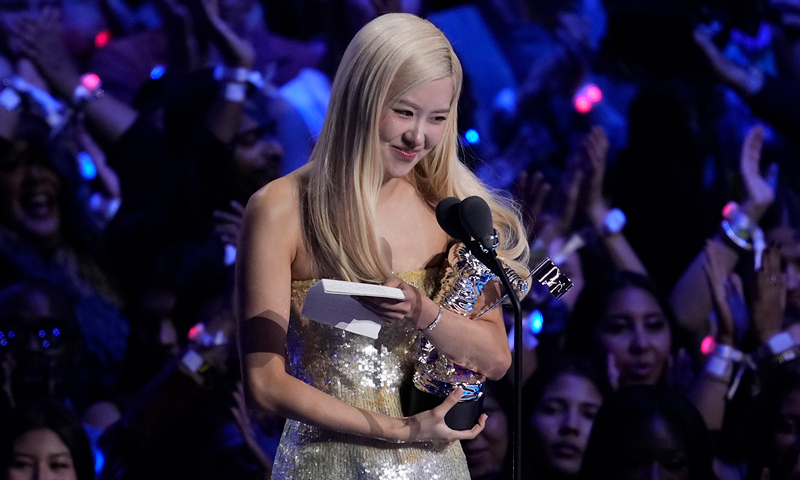 "상 탔어요" 로제, MTV VMA 수상 소감 화제