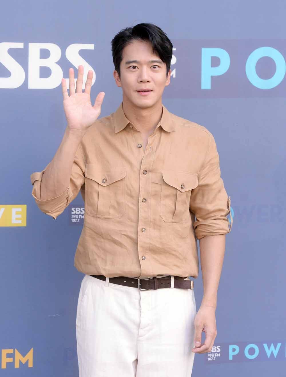[SW포토]배우 하석진,'박하선의 씨네타운 왔어요'