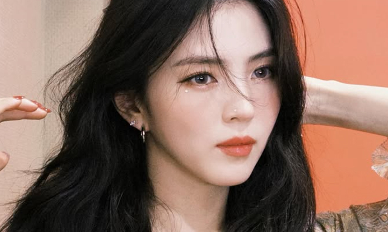 한소희, 첫 팬미팅 티켓 판매 부진