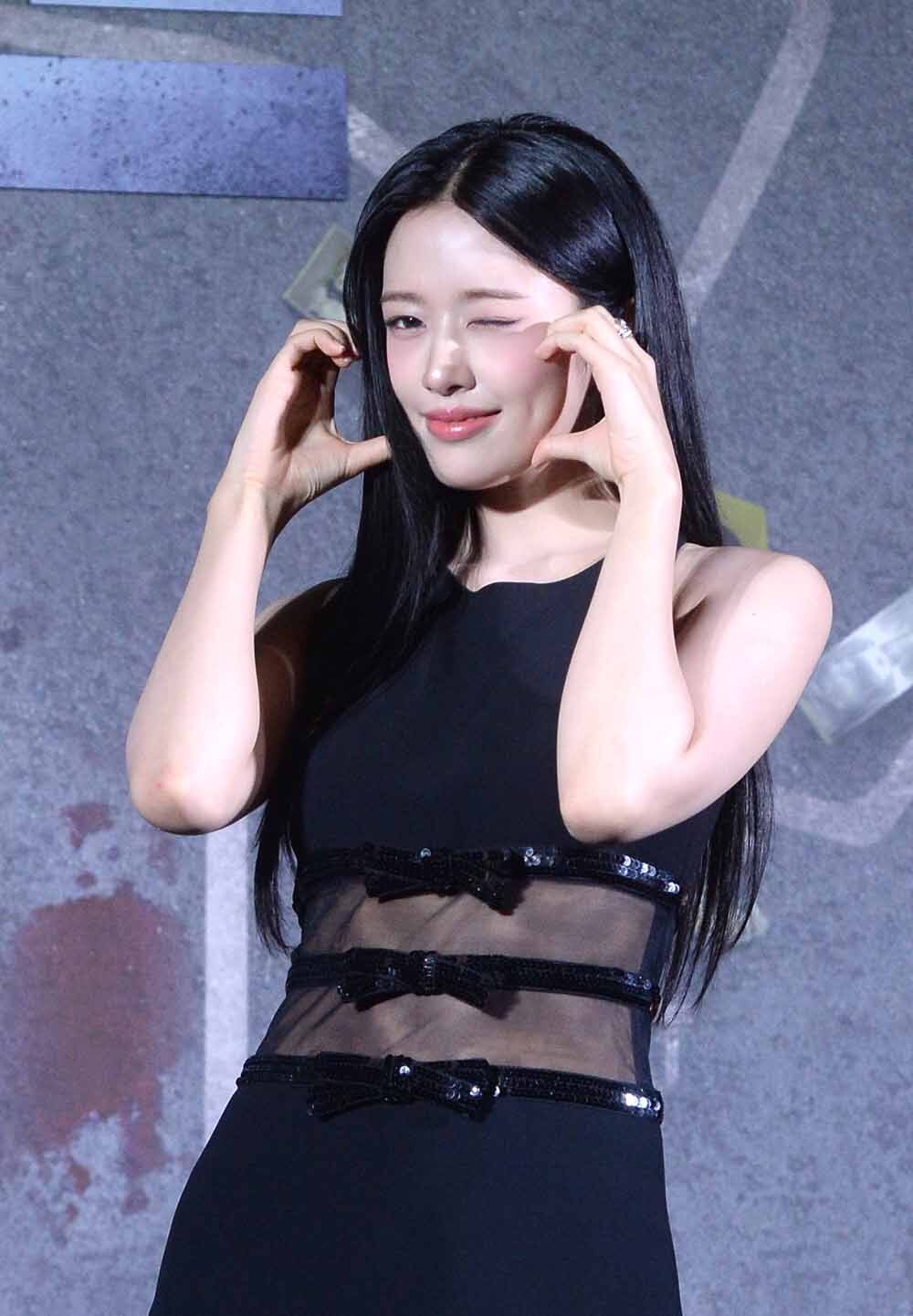 [SW포토]안유진의 윙크하트