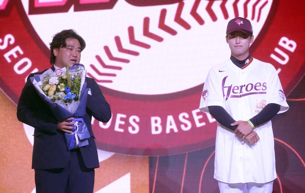 [SW포토]아빠 박석민의 눈물의 소감발표