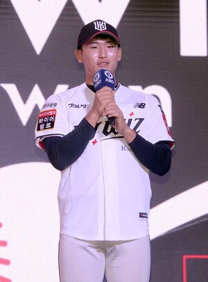 [SW포토]소감 발표하는 KT 박지훈