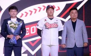 [SW포토]두산에 지명된 김주오