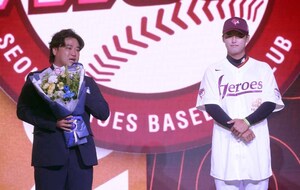 [SW포토]아빠 박석민의 눈물의 소감발표