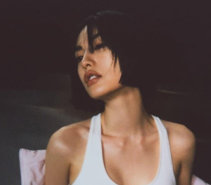 나나, 과감한 화보