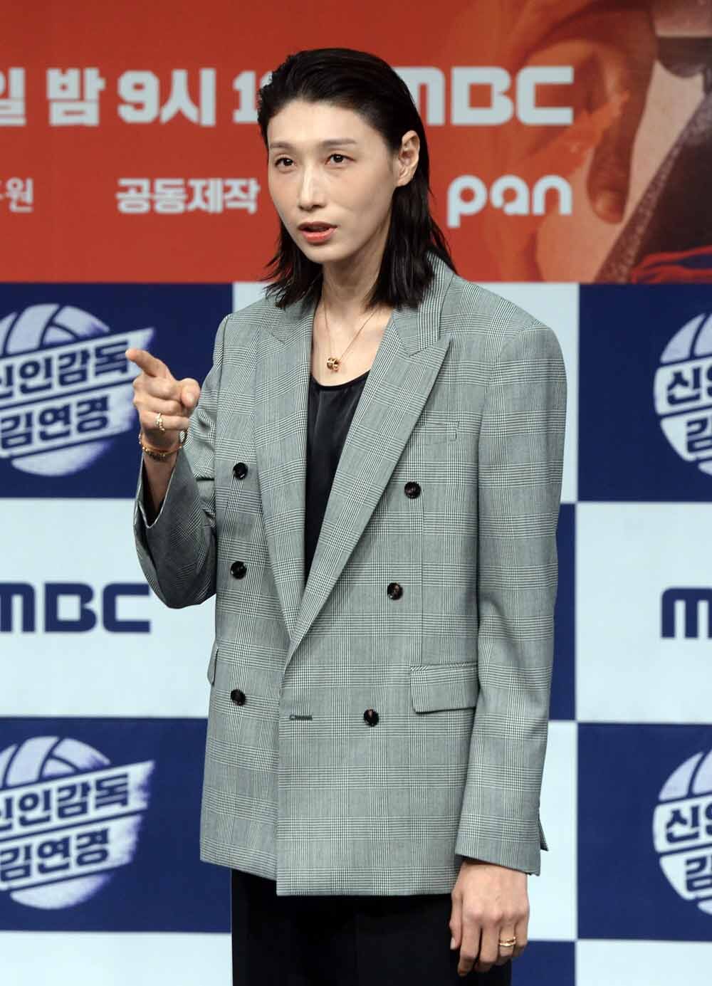 [SW포토]신인감독으로 돌아온 배구여제 김연경