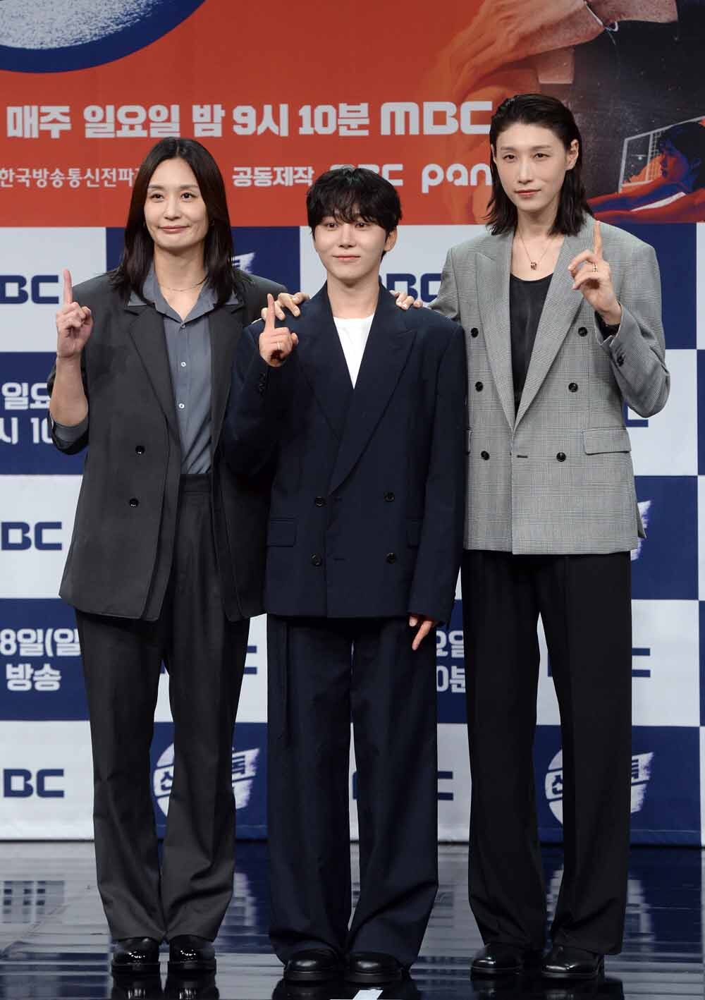 [SW포토]'신인감독 김연경' 시작합니다