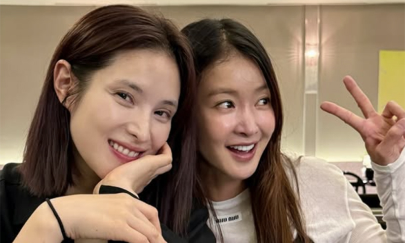 이시영·거미, D라인 인증…"수다 행복했다”