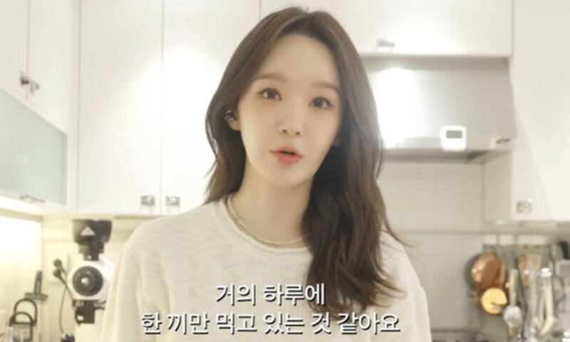 강민경, 식단 공개? "10년째 하루 한 끼"
