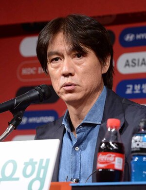 [SW포토]친선경기 명단 발표하는 홍명보 감독