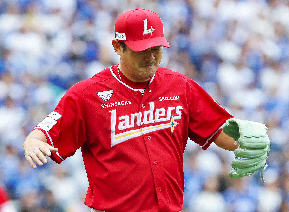 KBO 최고 베테랑이 꿈꾸는 KS 절친 맞대결… SSG 노경은 “(김)진성아 기다려, 무조건 간다”