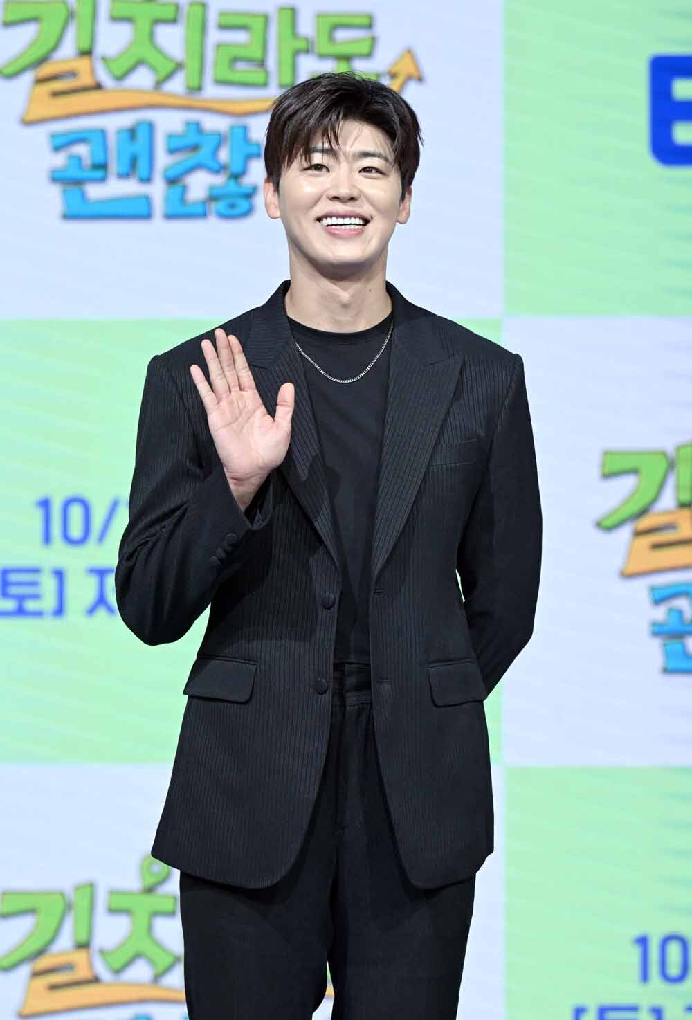 [SW포토]가수 박지현,'비행기가 무서워요'