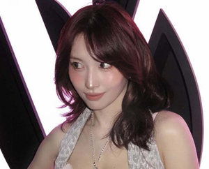 모모, 비현실적 몸매에 ‘심쿵’